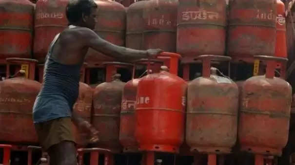 union govt decided to sell gas cylinder in ration shops