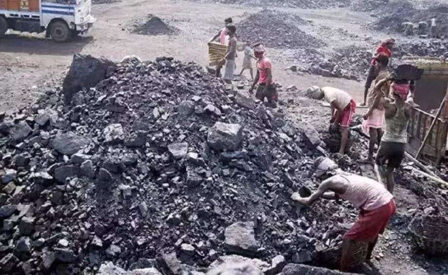 நிலக்கரி தட்டுப்பாடு பிரச்சனை : இருளில் மூழ்கும் இந்தியா!