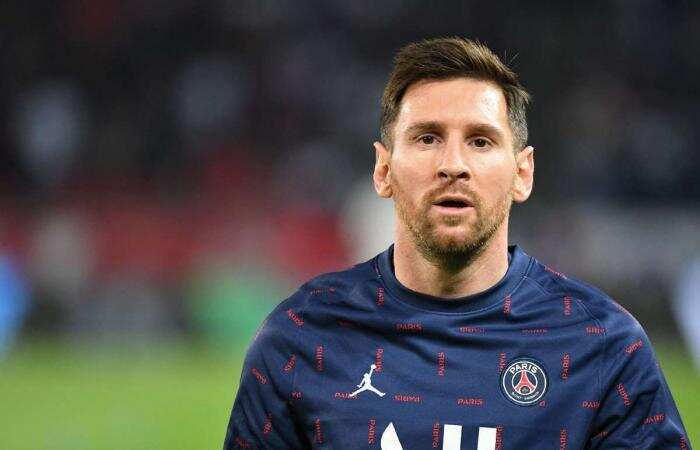 மெஸ்ஸியின் ரூமுக்குள் புகுந்து கைவரிசை காட்டிய கொள்ளையர்கள்... பணம், நகைகள் கொள்ளை!