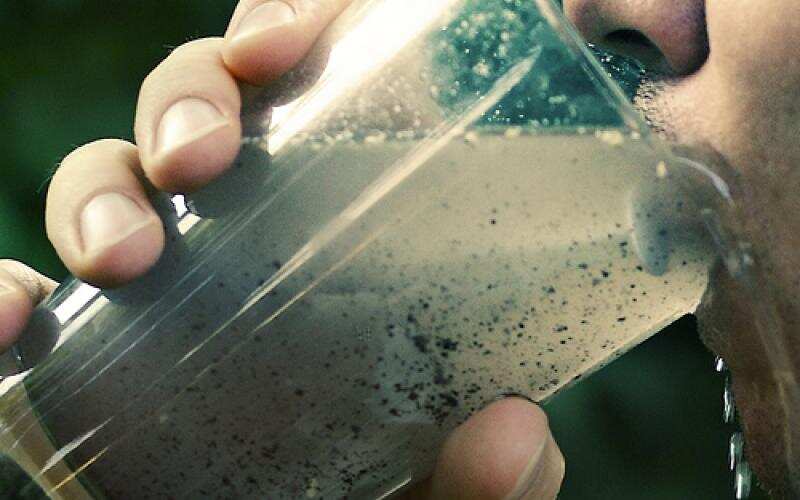 நச்சு கலந்த கிணற்று நீரை குடித்த 6 பேர் பலி... ஆபத்தான நிலையில் 300க்கும் மேற்பட்ட கிராம மக்கள்!