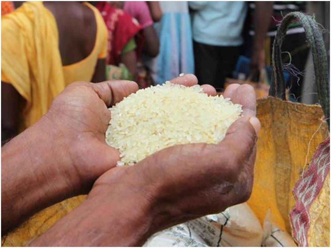 தீபாவளியையொட்டி ரேஷன் கடைகளில் அதிரடி மாற்றம் : என்ன தெரியுமா?