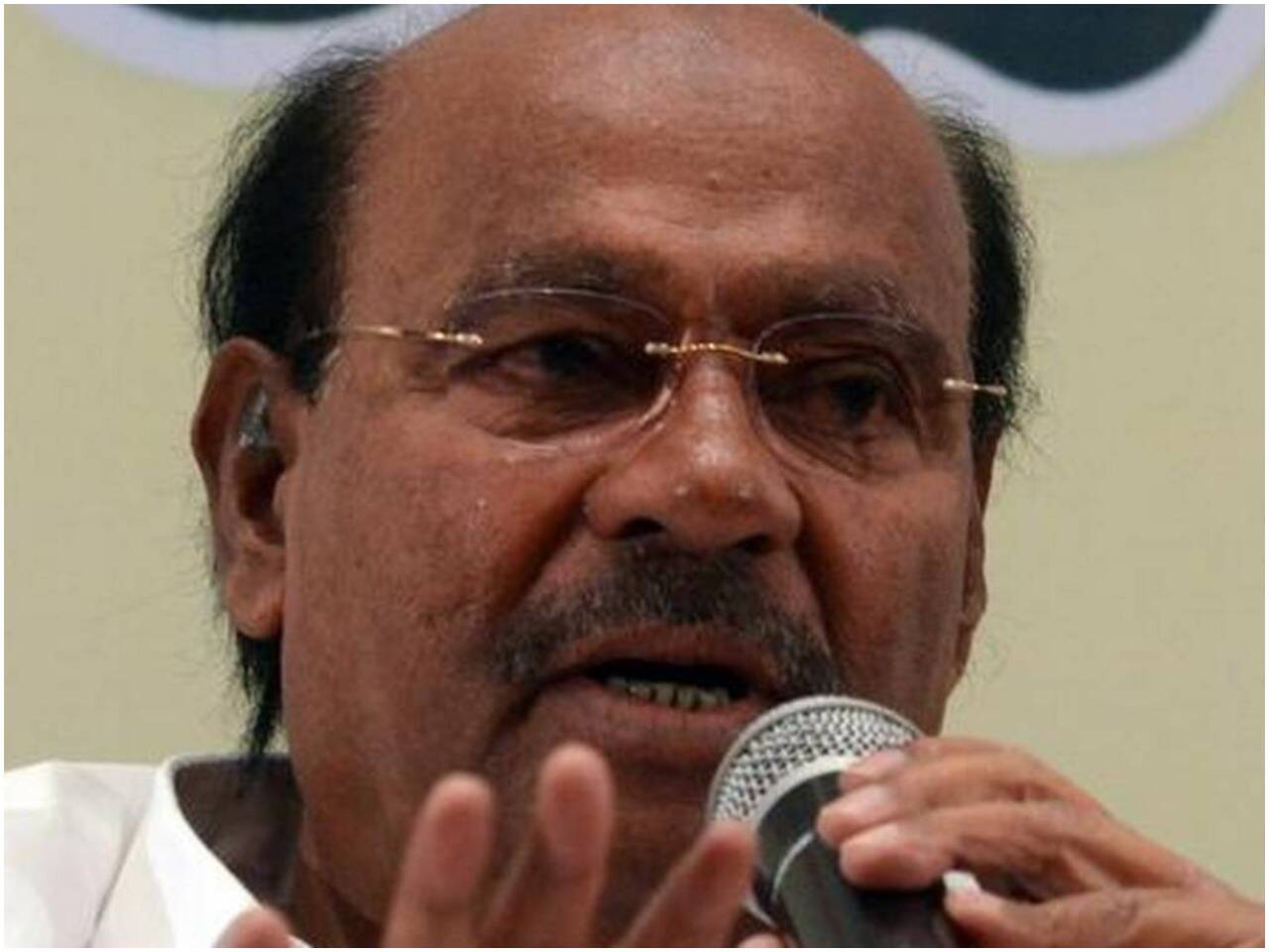 முதுநிலை மருத்துவ மாணவர் சேர்க்கை: இளம் மருத்துவர்களின் எதிர்காலத்தை பொருந்தா நிபந்தனைகள் பாதிக்க கூடாது!