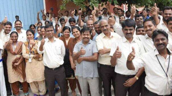 அரசு ஊழியர்களுக்கு 14 நாட்கள் சிறப்பு விடுப்பு - தமிழ்நாடு அரசு அனுமதி!