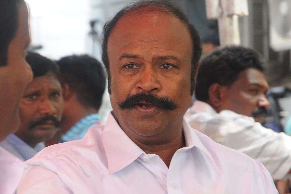 சீமான் எதை தான் விமர்சிக்கவில்லை? அமைச்சர் ஆவேசம்!!