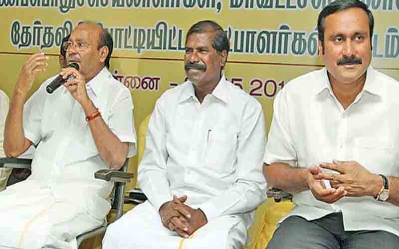 என் மூச்சு உள்ளபோதே கோட்டையில்... ராமதாஸ் உருக்கம்