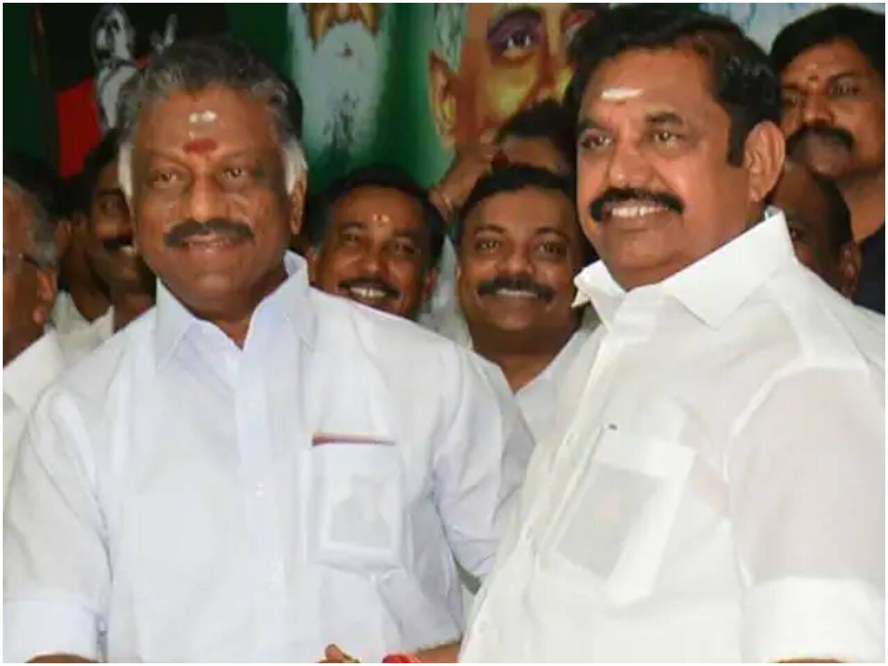 அதிமுக தலைமையகத்தில் ஓபிஎஸ், ஈபிஎஸ் முக்கிய ஆலோசனை!